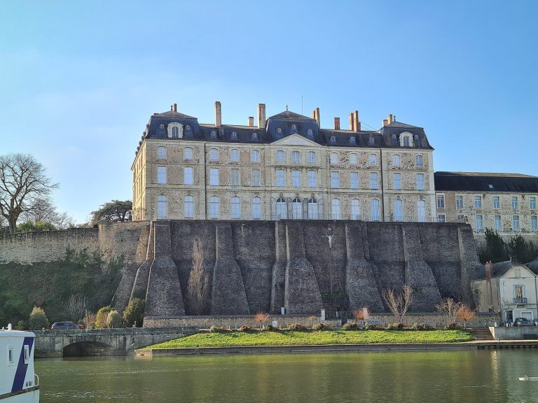 Château de Sablé: Historic Château and National Library Conservation Centre