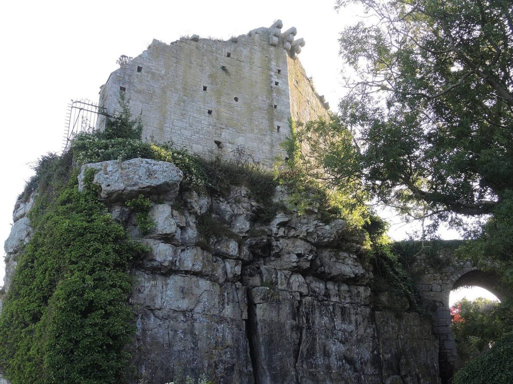 Rufus Castle: A Medieval Blockhouse on Portland 4 Rufus Castle
