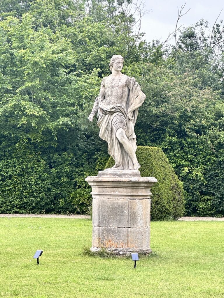 Château de Fontaine-Française: A Historic Castle in France 8 Château de Fontaine-Française