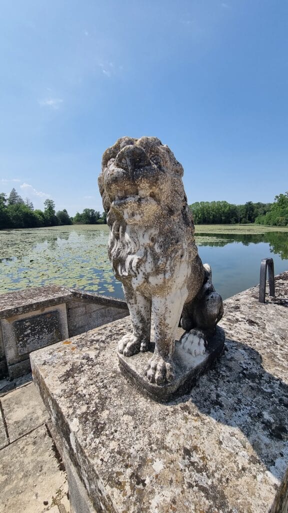 Château de Fontaine-Française: A Historic Castle in France 9 Château de Fontaine-Française