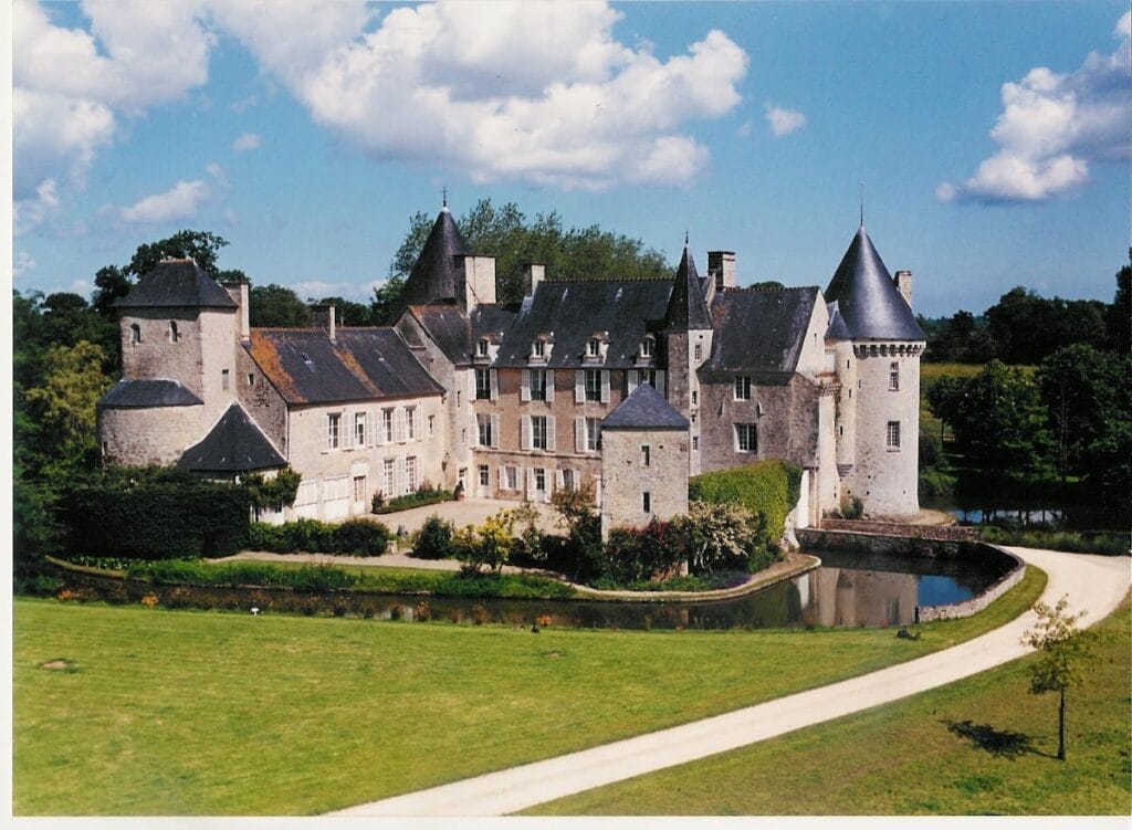 Castle of Colombières: A Medieval Fortified Residence in France 1 Castle of Colombières