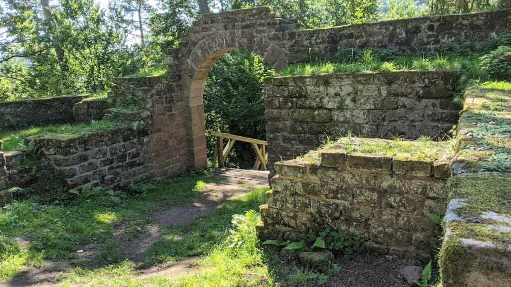 Burgruine Steinenschloss: A Medieval Hilltop Castle Ruin in Germany 2 Burgruine Steinenschloss