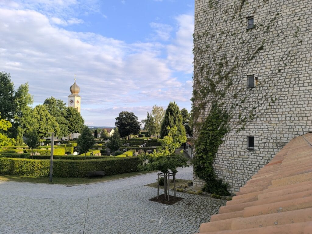 Burg Vohburg: A Medieval Hilltop Fortress in Germany 5 Burg Vohburg