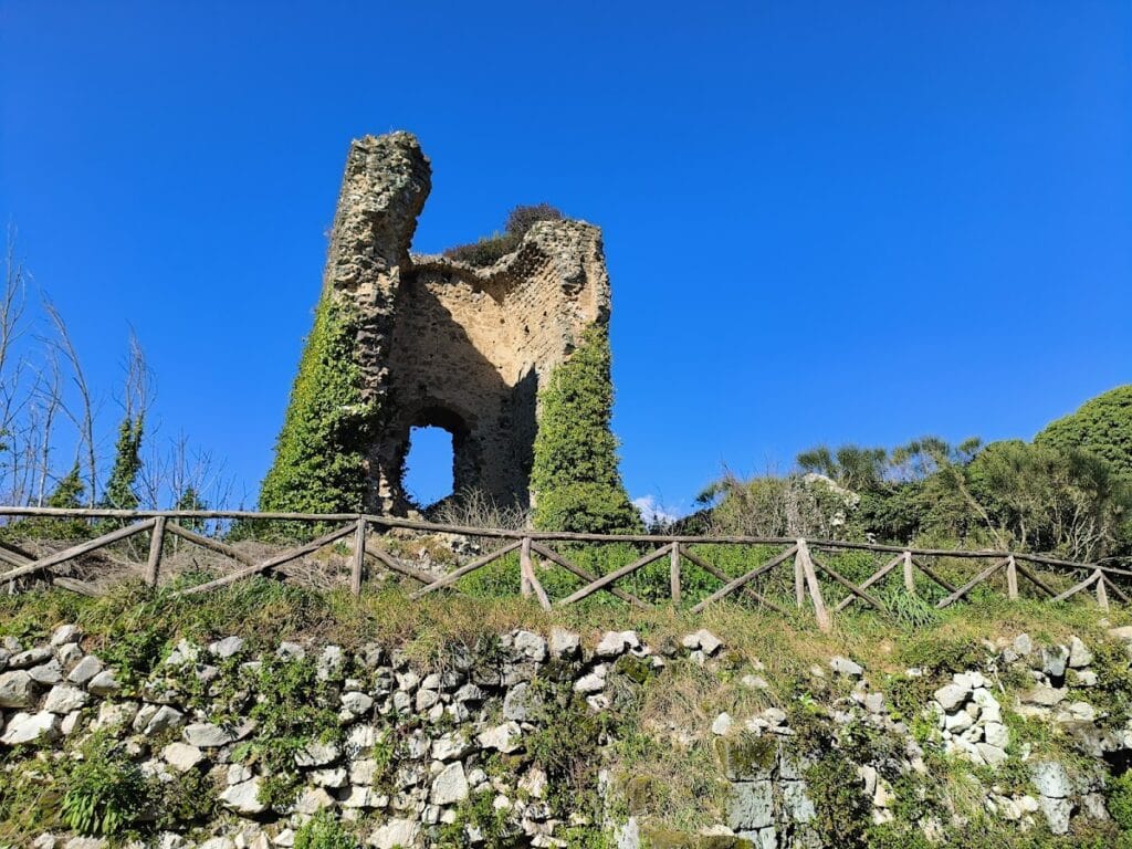 Castello di Casertavecchia: Medieval Fortress of Caserta 2 Castello di Casertavecchia