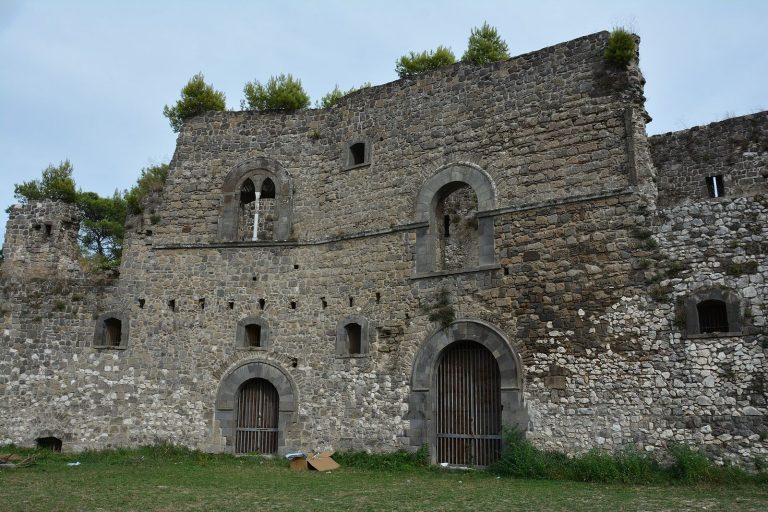 Castello di Casertavecchia: Medieval Fortress of Caserta