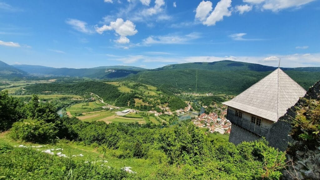 Ostrovica Fortress: A Medieval and Ottoman Stronghold in Bosnia and Herzegovina 2 Ostrovica Fortress