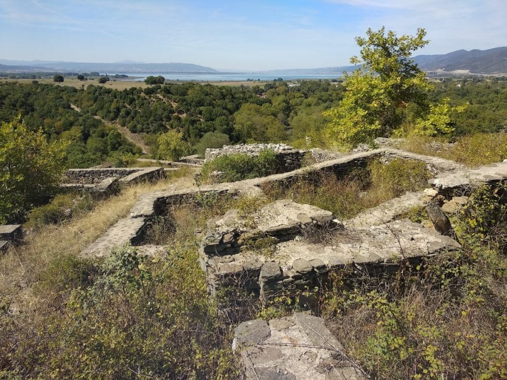 Rentina Castle: A Byzantine Fortress Guarding the Via Egnatia in Greece 3 Rentina Castle