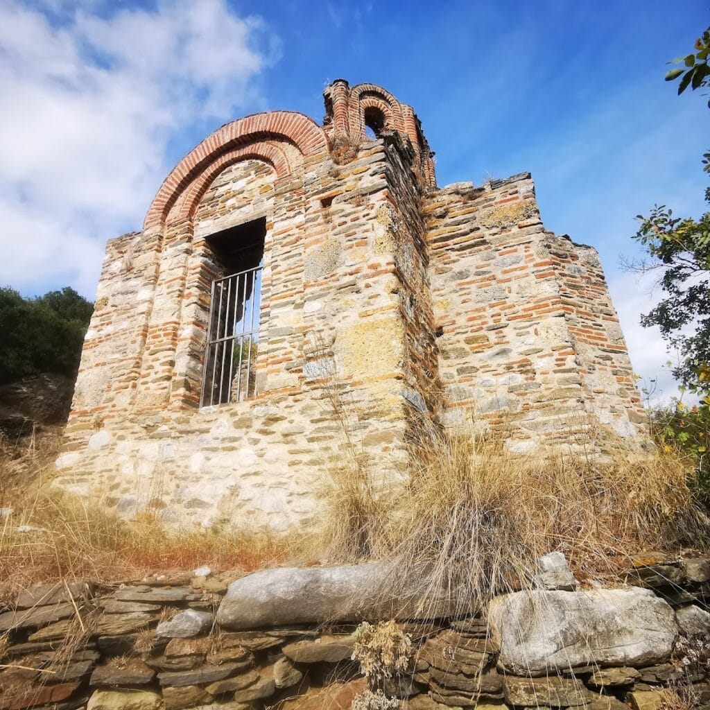 Rentina Castle: A Byzantine Fortress Guarding the Via Egnatia in Greece 4 Rentina Castle