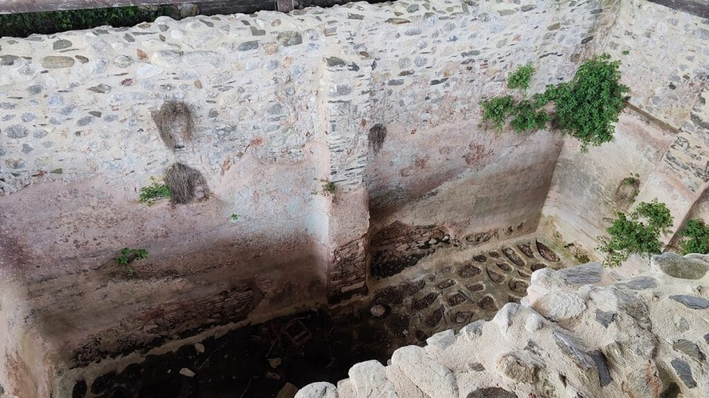 Rentina Castle: A Byzantine Fortress Guarding the Via Egnatia in Greece 5 Rentina Castle