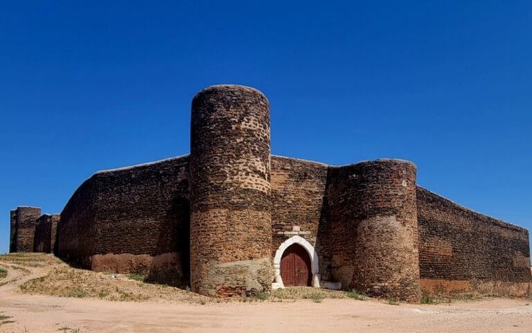Castelo de Veiros: A Historic Fortress in Estremoz, Portugal