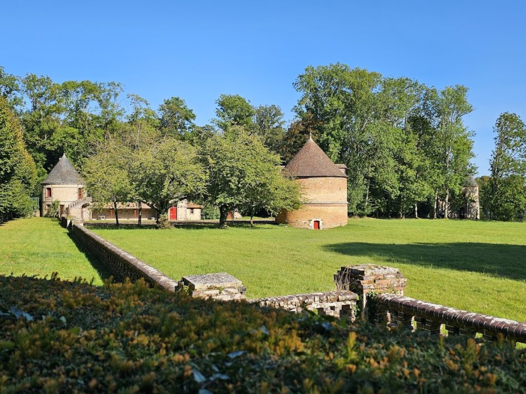 Château de Villebon: A Historic Medieval Fortress in France 10 Château de Villebon