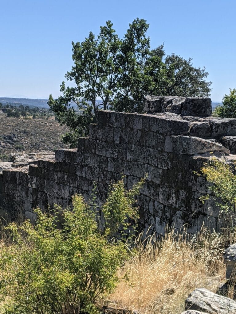 Castelo de Vila do Touro: A Medieval Frontier Fortification in Portugal 5 Castelo de Vila do Touro