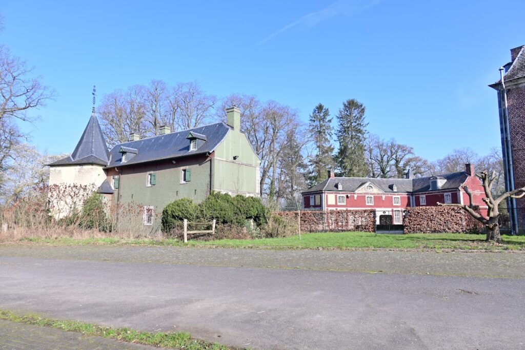 Kasteel van Leut: A Historic Castle and Estate in Maasmechelen, Belgium 9 Kasteel van Leut