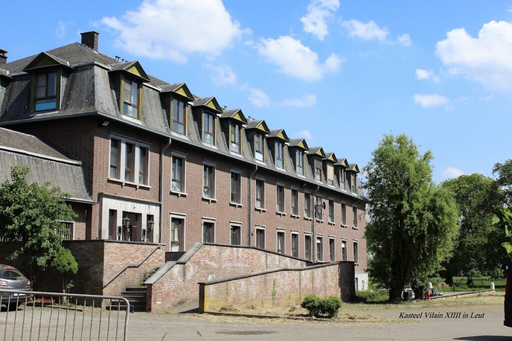 Kasteel van Leut: A Historic Castle and Estate in Maasmechelen, Belgium 10 Kasteel van Leut