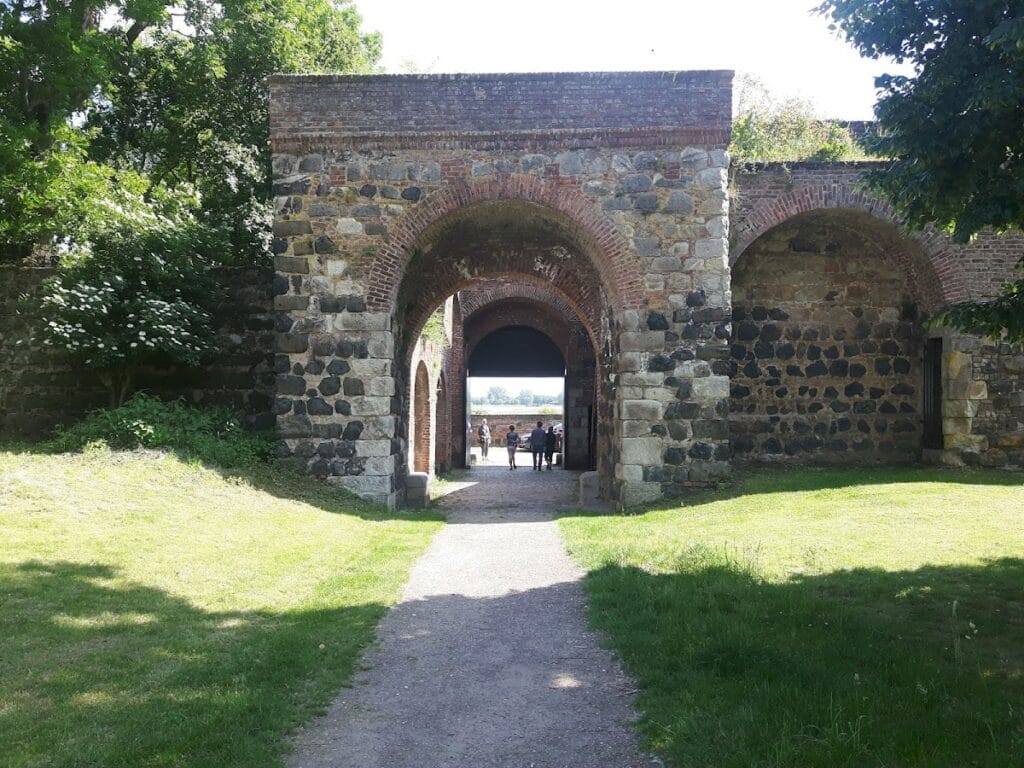 Burg Friedestrom