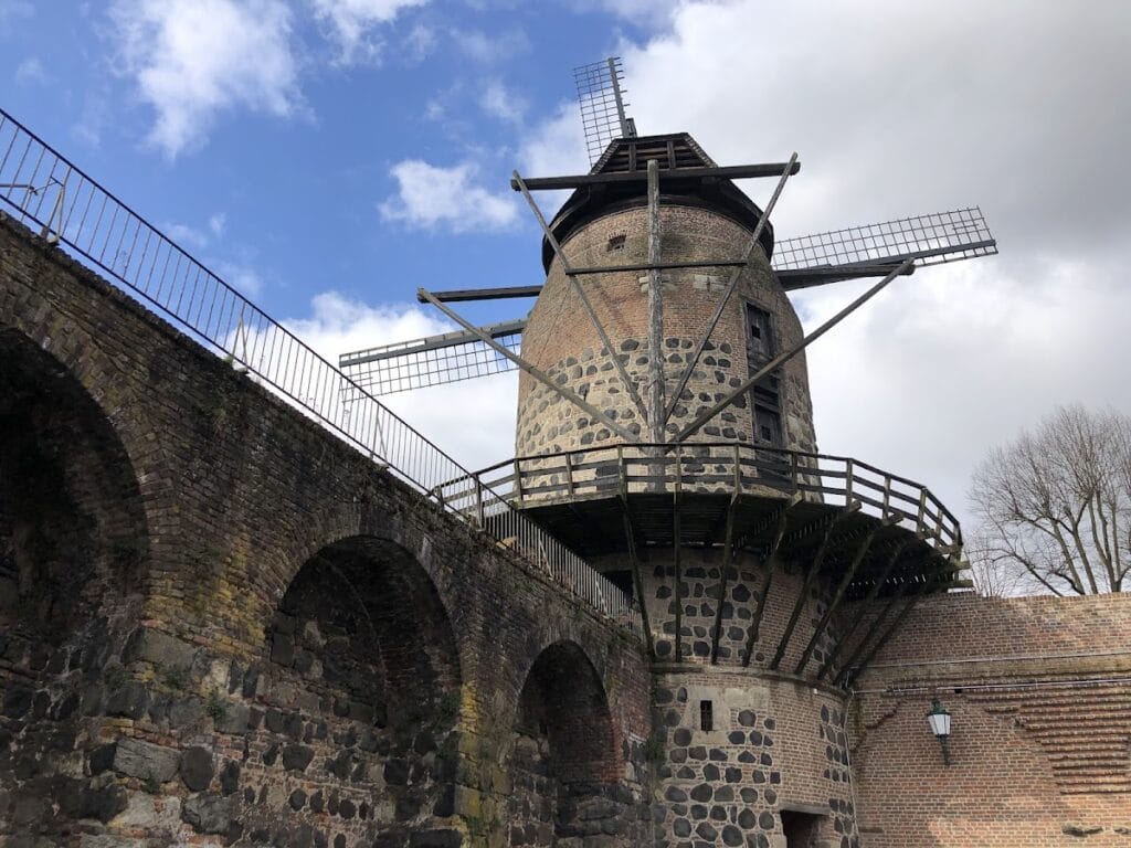 Burg Friedestrom