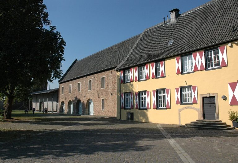 Burg Friedestrom: An Electoral Cologne Customs Castle in Germany