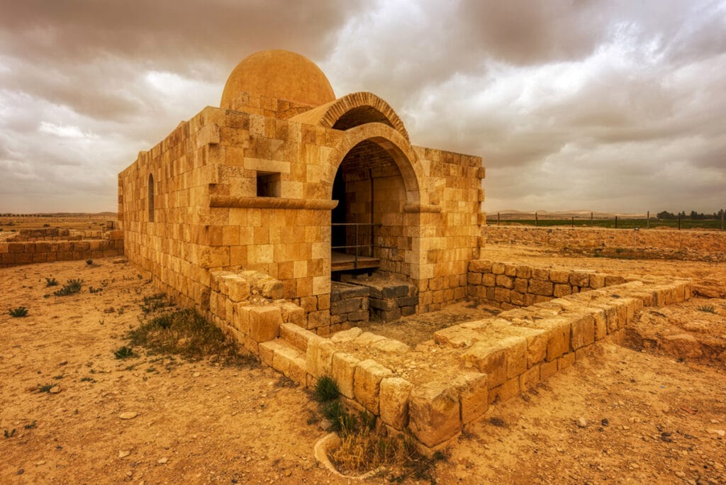 Hammam al-Sarah: An Umayyad Bathhouse in Jordan 1 Hammam al-Sarah
