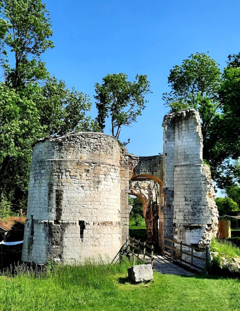 Castle of Eaucourt-sur-Somme