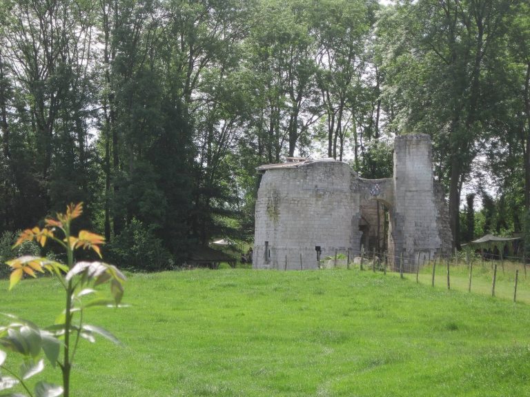 Castle of Eaucourt-sur-Somme: A Medieval Fortress in France