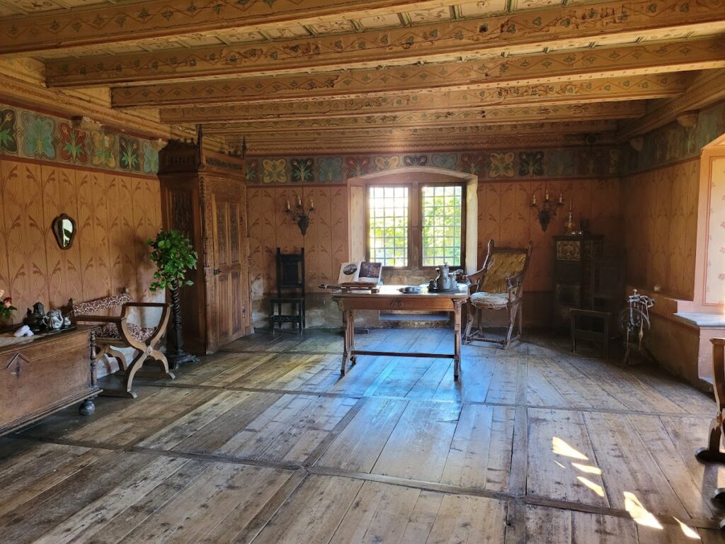 Tour de Ville Castle