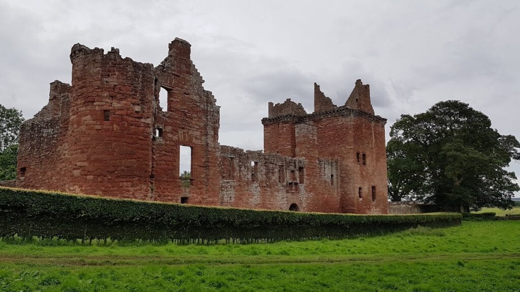 Edzell Castle: A Historic Scottish Noble Residence and Renaissance Garden 7 Edzell Castle