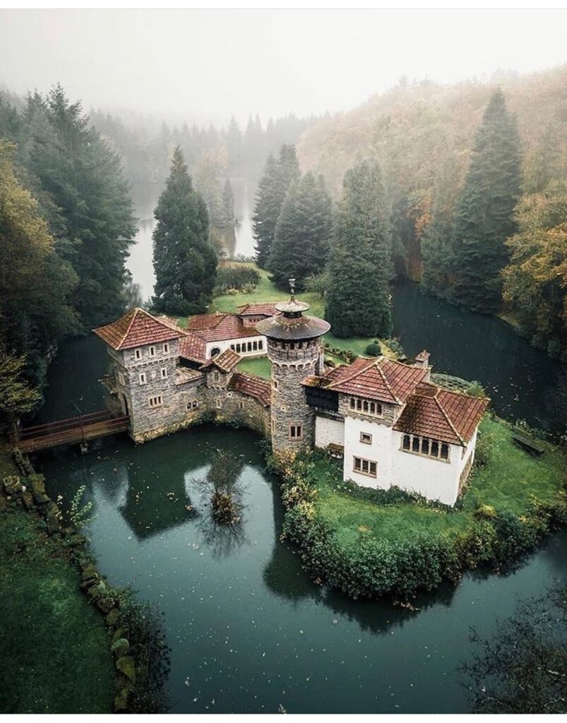 Замок Турельбах: A 20th-Century Castle-Like Estate in Luxembourg 8 Замок Турельбах