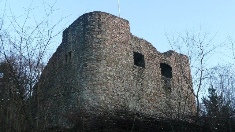 Burg Neuenfels: A Medieval Noble Residence in Germany
