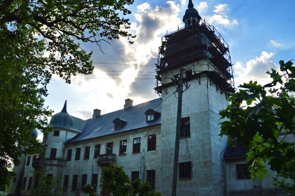 Hunting lodges of Shuvalov: a Danish-style palace complex in Ukraine 2 Hunting lodges of Shuvalov
