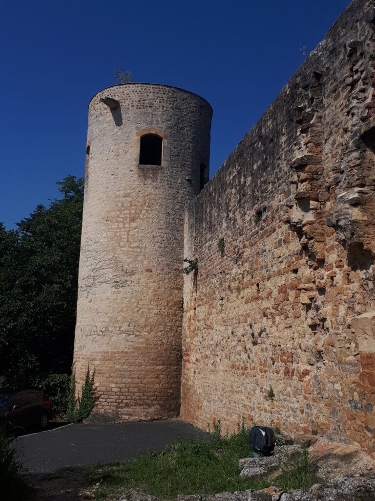 Château de Trévoux: A Medieval Fortress and Seigneurial Residence in France 2 Château de Trévoux