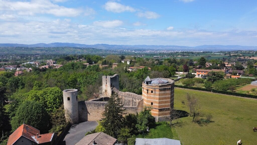 Château de Trévoux: A Medieval Fortress and Seigneurial Residence in France 4 Château de Trévoux