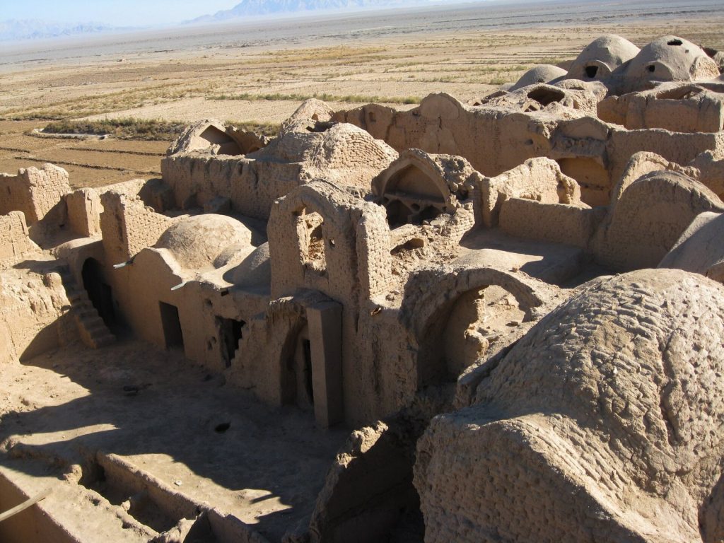 Saryazd Castle: A Sassanid-Era Secure Storehouse in Iran 1 Saryazd Castle