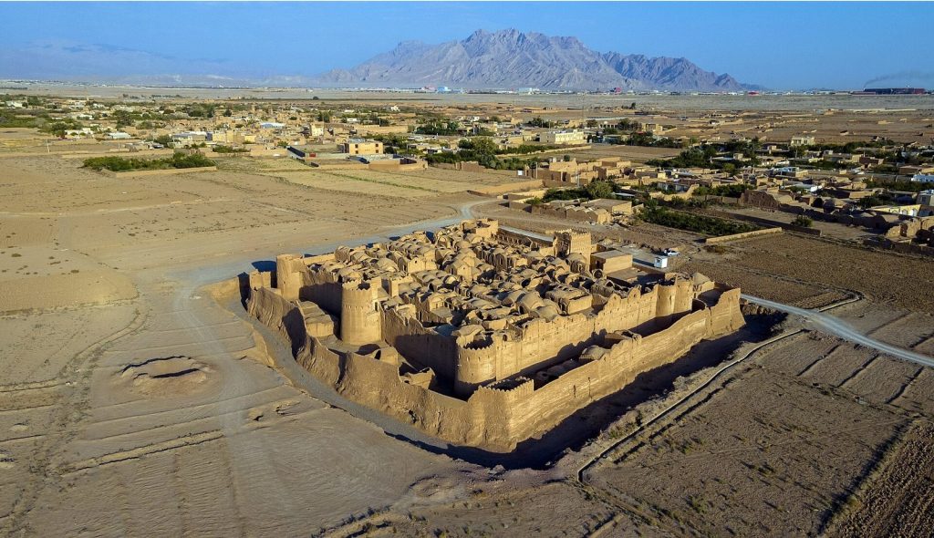 Saryazd Castle: A Sassanid-Era Secure Storehouse in Iran 2 Saryazd Castle