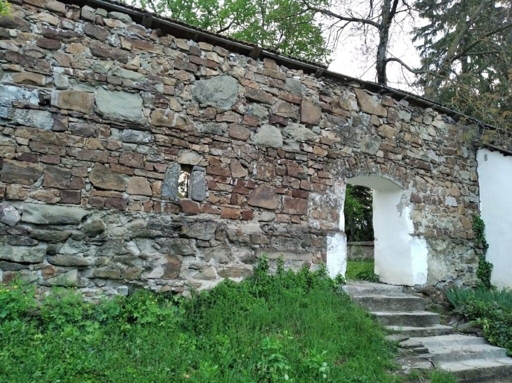 Dolha Castle: A Baroque Palace-Fortress in Ukraine 7 Dolha Castle in Dovhe