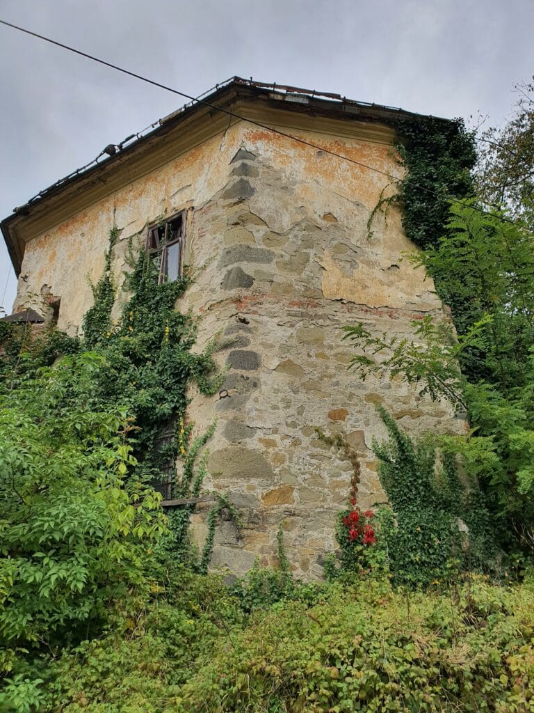 Dolha Castle: A Baroque Palace-Fortress in Ukraine 10 Dolha Castle in Dovhe