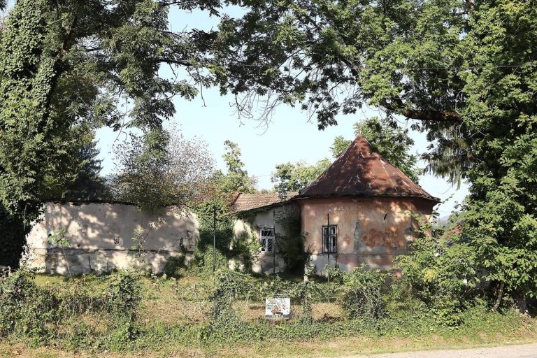 Dolha Castle in Dovhe: A Baroque Palace-Fortress in Ukraine
