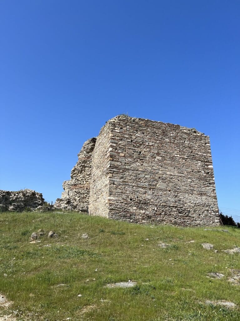 Anaktoropolis: A Byzantine Fortress in Eastern Macedonia, Greece