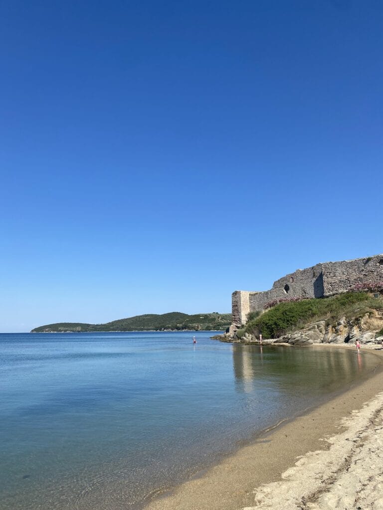 Anaktoropolis: A Byzantine Coastal Fortress in Greece 4 Anaktoropolis