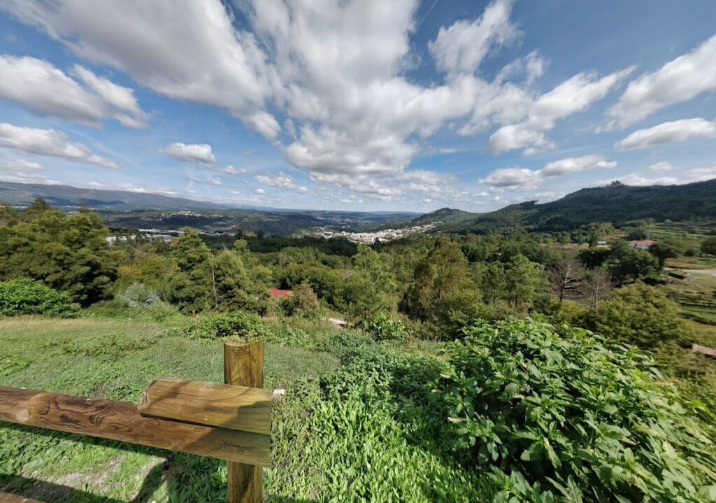 Ruínas do Castelo de Vilharigues: A Medieval Noble Tower in Portugal 9 Ruínas do Castelo de Vilharigues