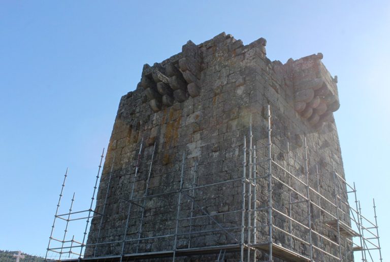 Ruins of the Castle of Vilharigues: A Medieval Seigneurial Tower in Portugal