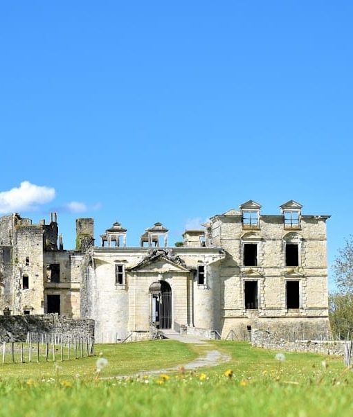 Château de Bidache: Seat of the Sovereign Principality of Bidache
