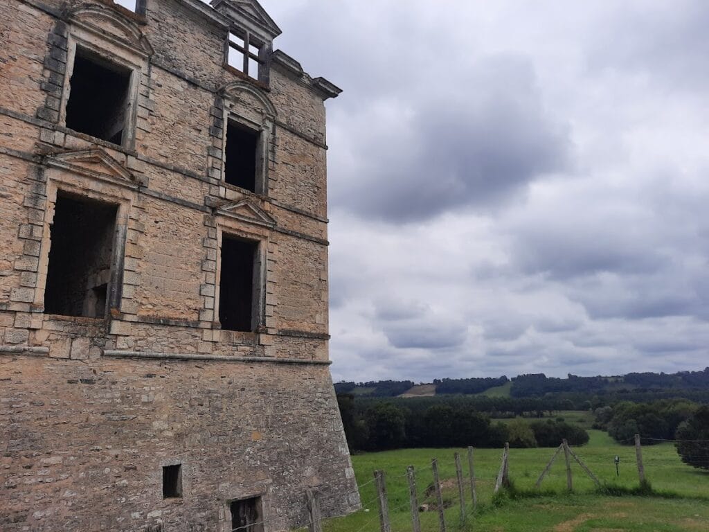 Château de Bidache: A Historic Castle in Southwestern France 10 Château de Bidache