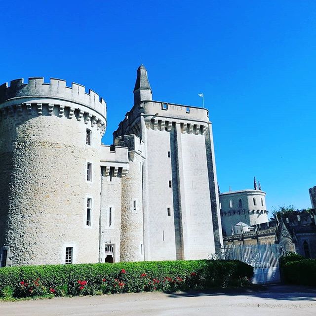 Château Guillaume de Lignac: A Medieval Fortress in Lignac, France