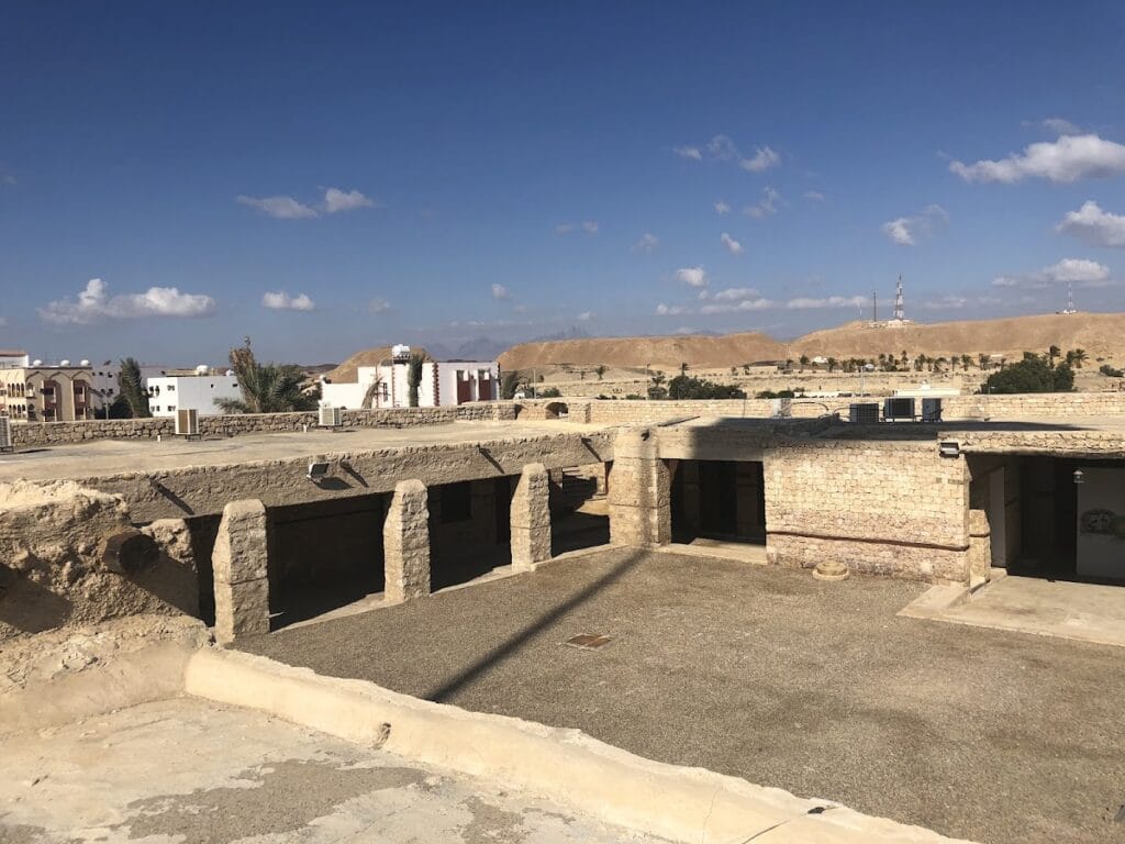 King Abdul Aziz Fort: A Saudi Administrative and Military Landmark in Duba 4 King Abdul Aziz Fort
