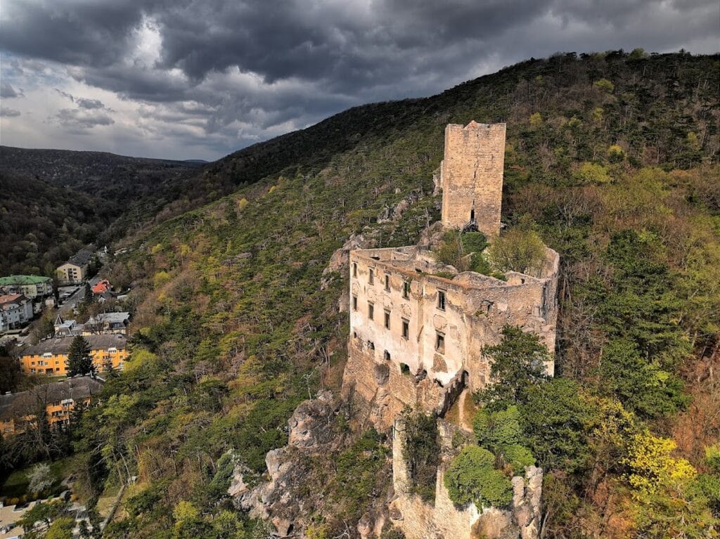 Rauhenstein Castle Ruins: A Medieval Fortress in Baden, Austria 2 Burgruine Rauhenstein
