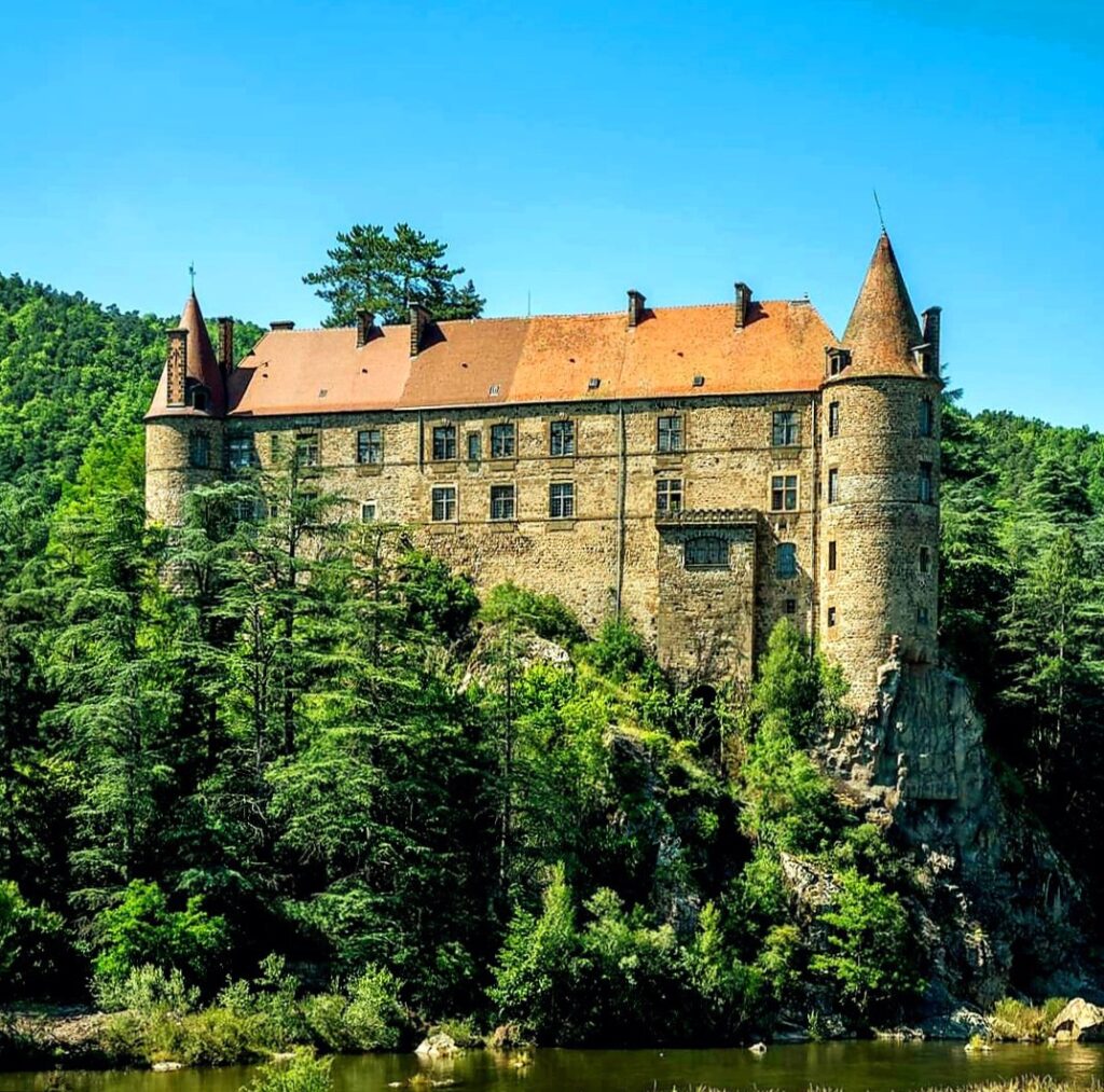 Château de Lavoûte-Polignac: The Historic Fortress of the Polignac Family in France 6 Château de Lavoûte-Polignac