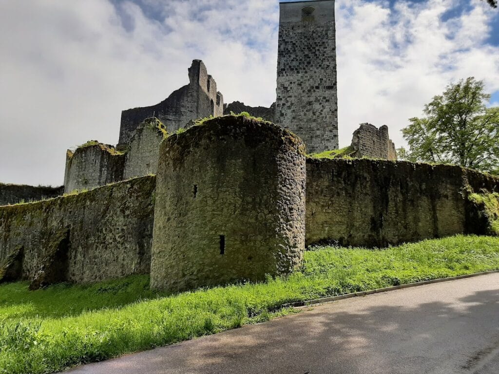 Wellheim Castle: A Medieval Hill Fortress in Germany 2 Wellheim Castle