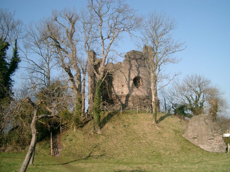 Longtown Castle: A Norman Motte-and-Bailey Stronghold in Herefordshire