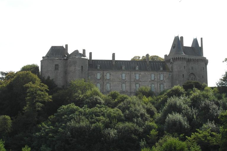 Château de Montmuran: Medieval Fortress and Breton Residence