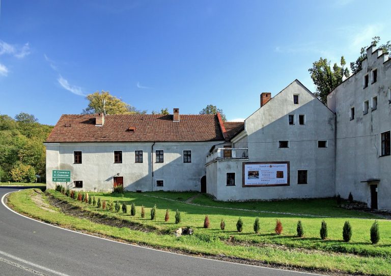 Castle in Dzięgielów: A Renaissance Fortified Manor in Poland